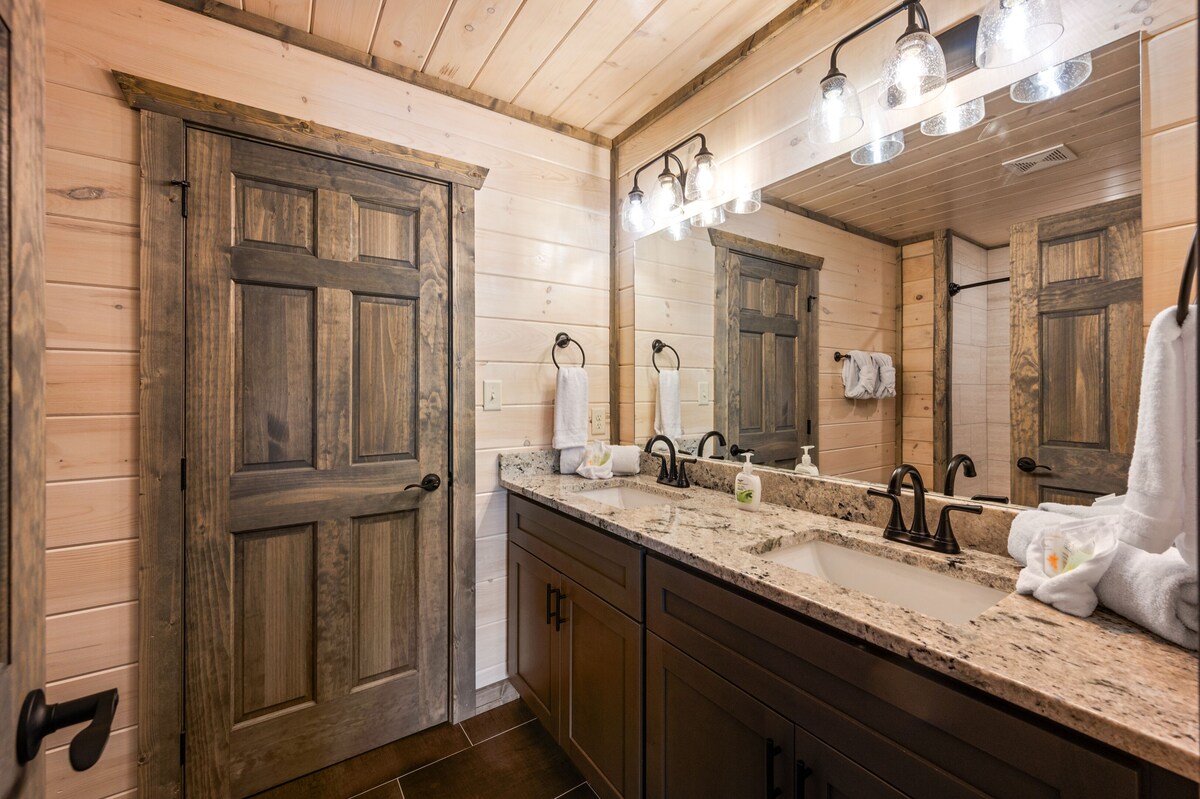 Photo 96 of Southern Hospitality is walking distance !! Pet Friendly, indoor pool, & BEARS!!