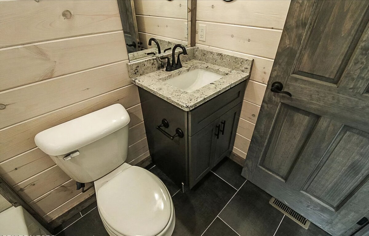 Photo 64 of Southern Hospitality is walking distance !! Pet Friendly, indoor pool, & BEARS!!