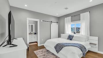 3 chambres, bureau, Wi-Fi gratuit, draps fournis