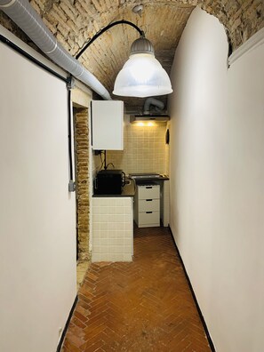 雪櫃、微波爐、爐具、咖啡機/沖茶器