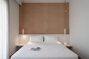 1 Schlafzimmer, Schreibtisch, Bügeleisen/Bügelbrett, Reisekinderbett