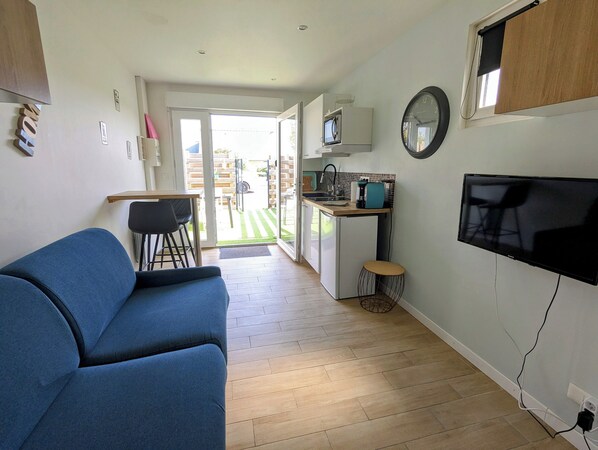 Living area - Ploemeur Centre Studio Avec Terrasse (Ploemeur)