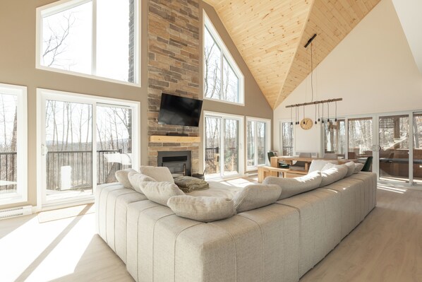 スマートテレビ、暖炉