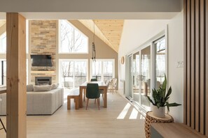 スマートテレビ、暖炉