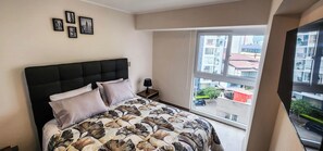 3 bedrooms, iron/ironing board, free WiFi