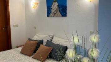 1 habitación, internet y ropa de cama