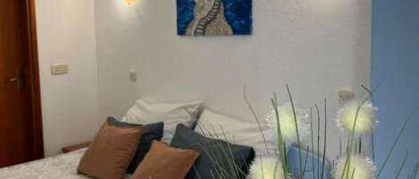 1 bedroom, Internet, bed sheets