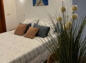 1 bedroom, Internet, bed sheets