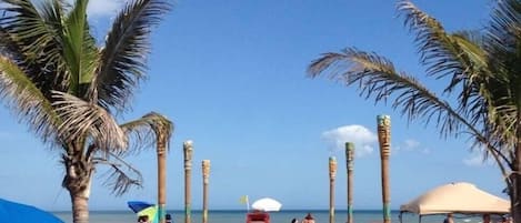 靠近海滩