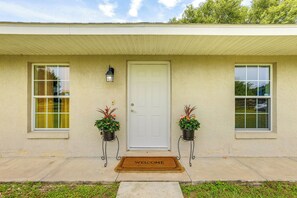 Exterior detail - Idyllic Anthony Home: Riding Arena w/ Mirror Wall! (Anthony)
