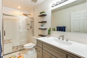Hair dryer, towels - Idyllic Anthony Home: Riding Arena w/ Mirror Wall! (Anthony)