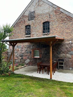 Ulkoruokailutilat