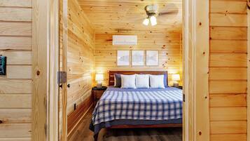 2 Schlafzimmer, Reisekinderbett, kostenloses WLAN, Bettwäsche