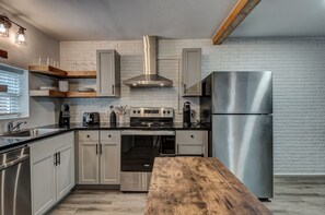 Fridge, dishwasher - Lavish style 2BR in Stillwater with Free Parking (Stillwater)