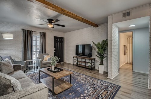 Near Boomer Lake & OSU - Relaxing Retreat