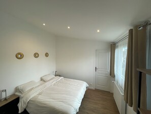 Design Apartment | Premium bedding, memory foam beds, individually furnished - Massy Appart Hotel (Massy)