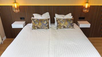 In-room safe, soundproofing, free WiFi