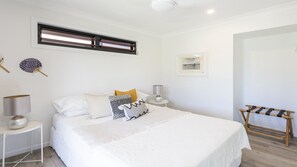 4 bedrooms, iron/ironing board, free WiFi