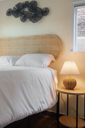 WiFi, bed sheets