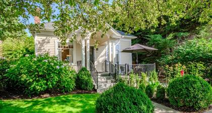 Campus Cottage on SW 7th Street