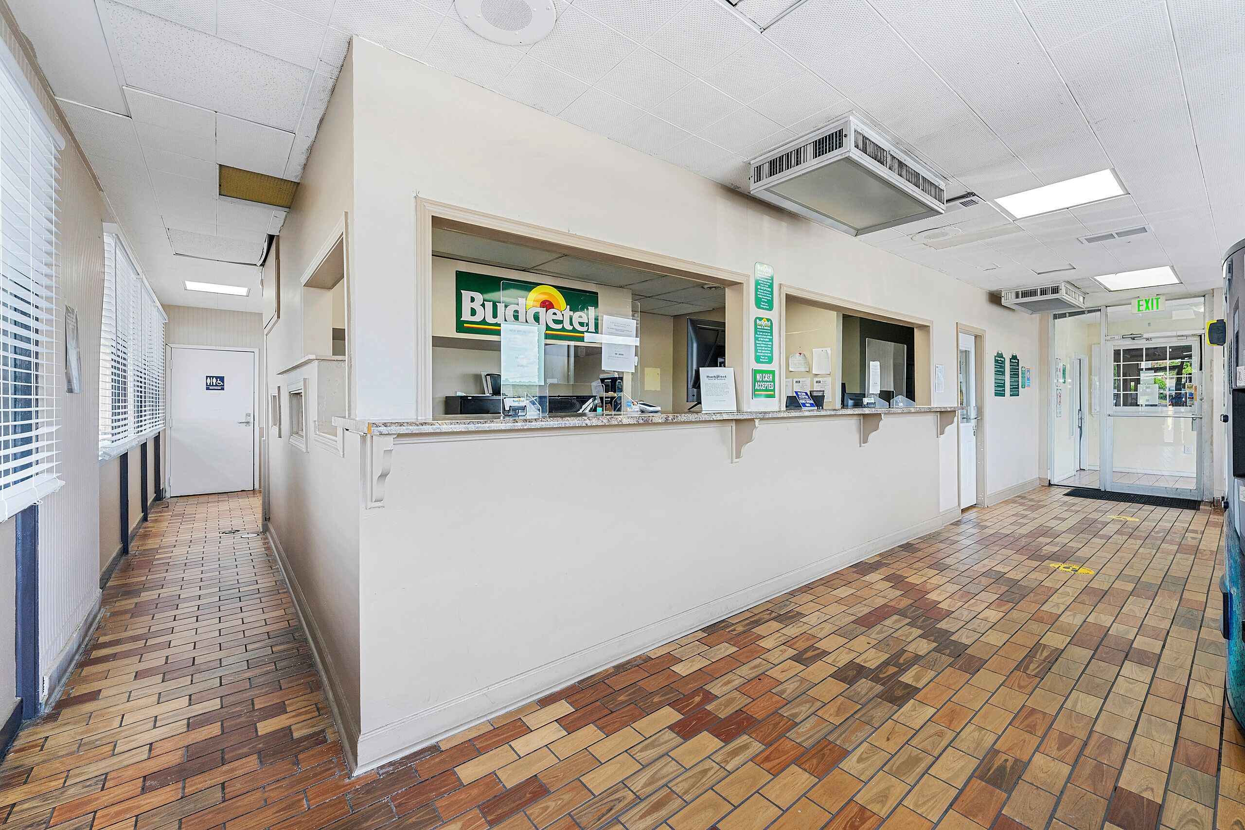 Foto - Budgetel Inn and Suites