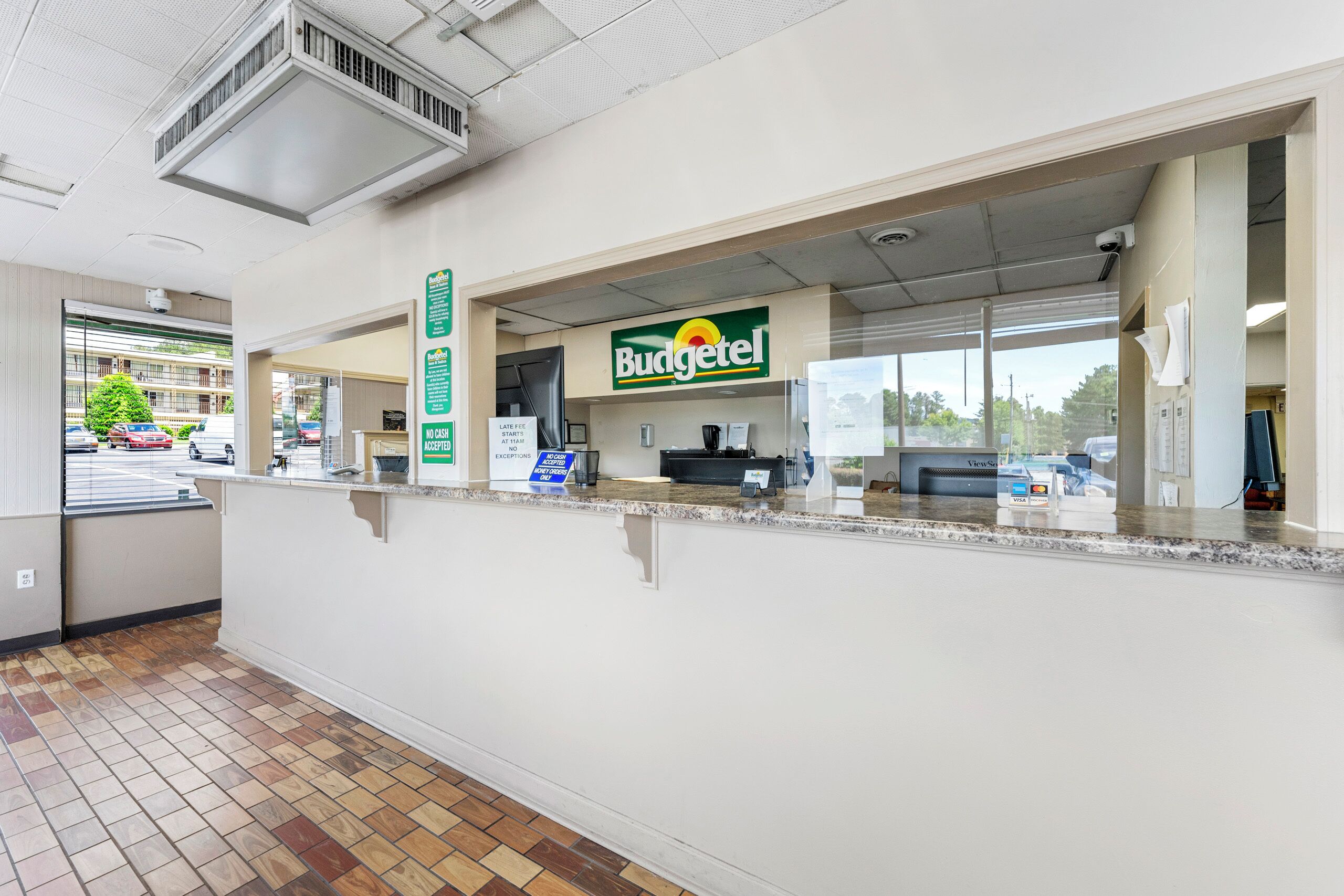 Foto - Budgetel Inn and Suites