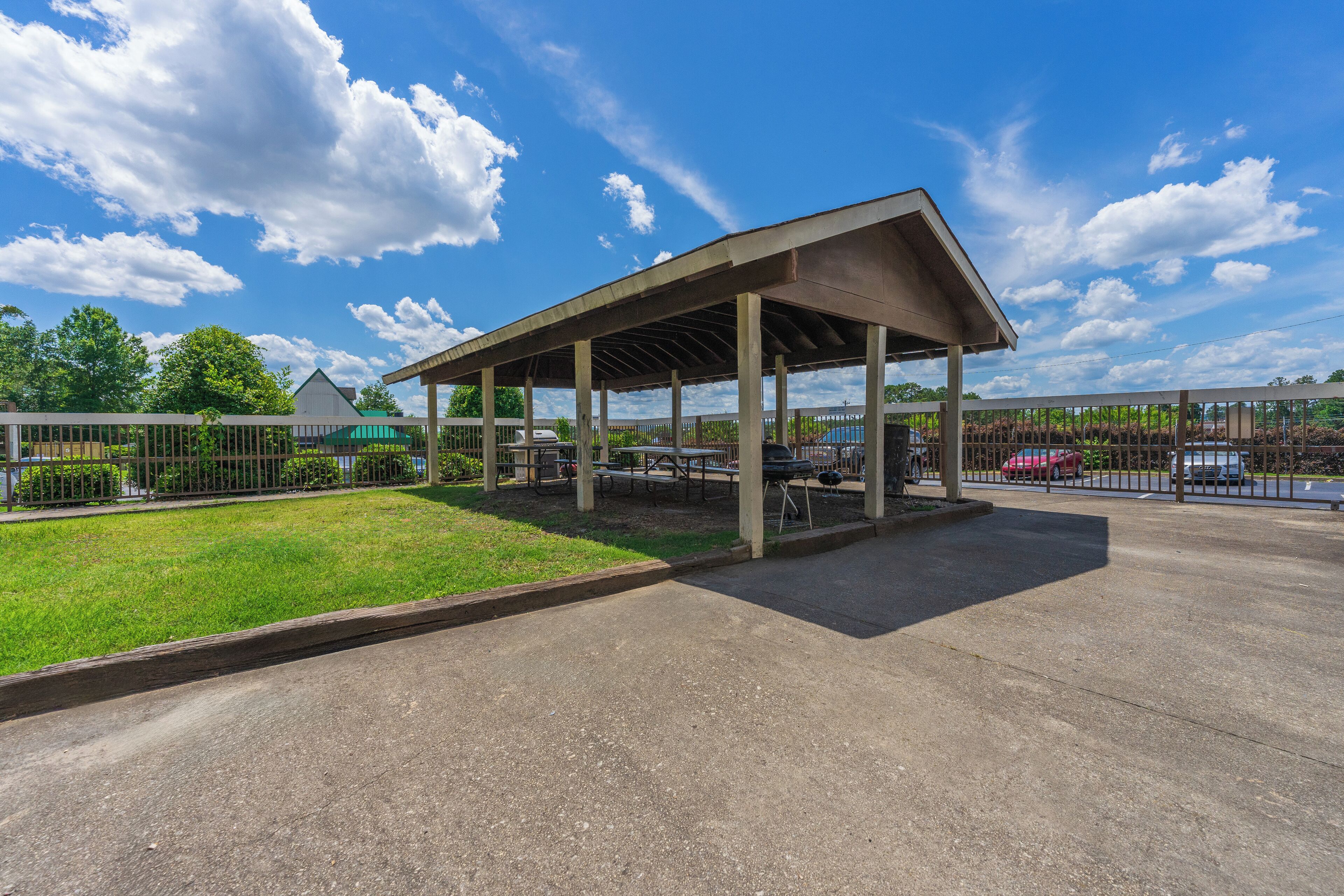 Foto - Budgetel Inn and Suites