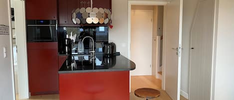 Fridge, oven, dishwasher, toaster