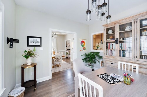 The Wyndsong, Cozy Patio, Fire Pit and Work Space!
