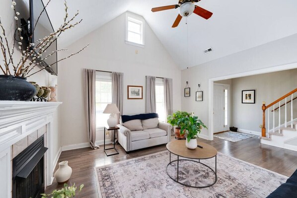 TV, fireplace, offices