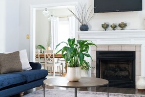 TV, fireplace, offices