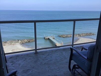 April Morning, 3/3, Spectacular Lakefront Views from a Luxury Spacious Condo !!