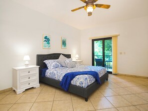 2 slaapkamers, een strijkplank/strijkijzer, gratis wifi, beddengoed