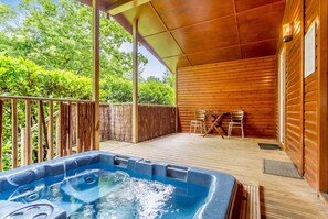 Terrace/patio - Holiday Lodge in The Cotswolds (Kingham)