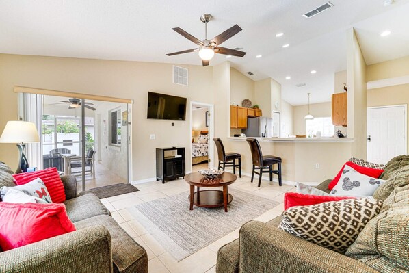 TV connectée, lecteur de DVD, baby-foot