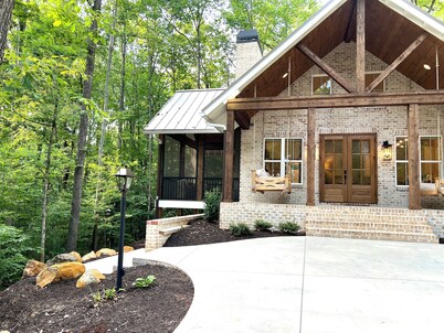 Hickory Cottage - 1bdrm Retreat