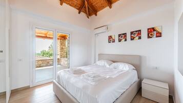 3 camere, una scrivania, ferro/asse da stiro, Wi-Fi