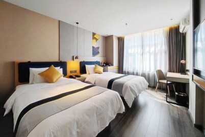 Homeinn Hotel (Jixi Jinlong Building Railway Station Wanda Plaza)