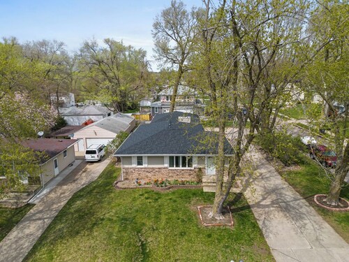 Beautiful home minutes from downtown! 