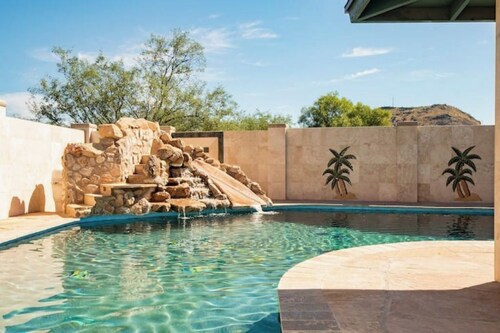 West side, heated pool (with fee), family house!