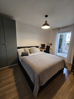 3 soverom, strykejern/-brett, wi-fi og sengetøy