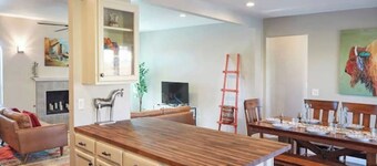 Southwestern eastside adobe with private pool!