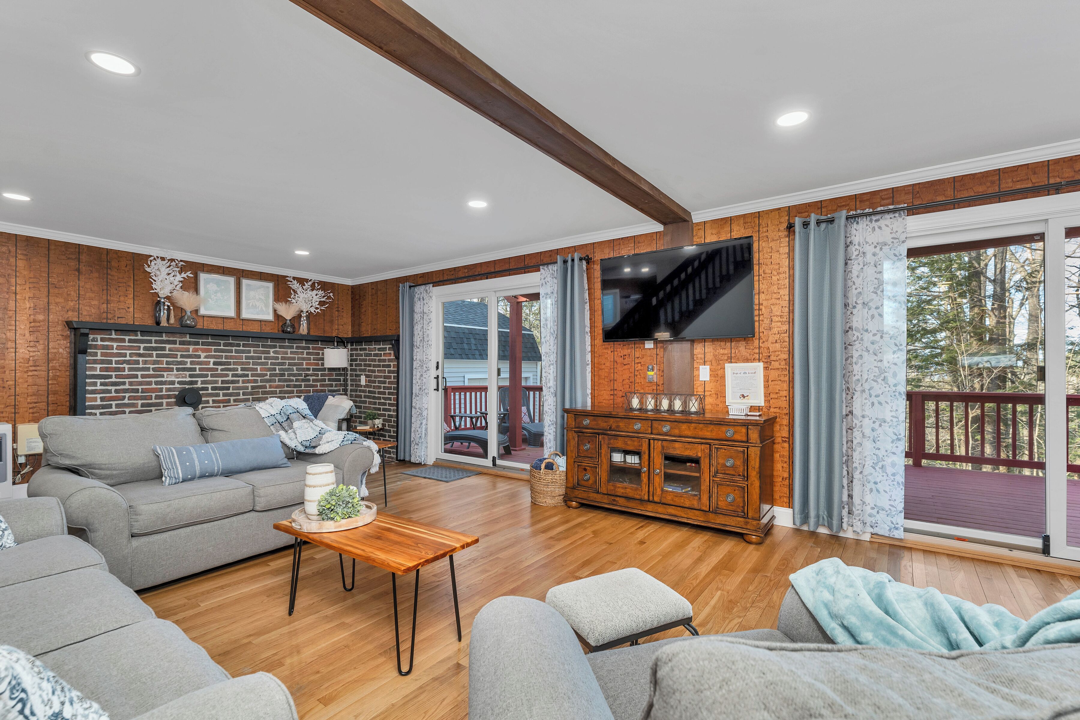 Relaxing Gunstock Chalet!  Near Lake Winnipesaukee and Gunstock Mountain!