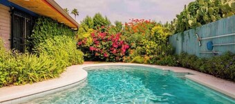 Agave Gardens / Colorful hideaway/pool!