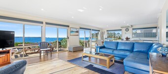 Ocean's Edge in Batehaven