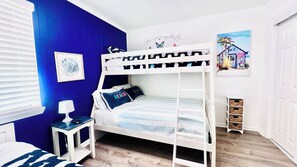 2 soverom, strykejern/-brett, wi-fi (inkludert) og sengetøy