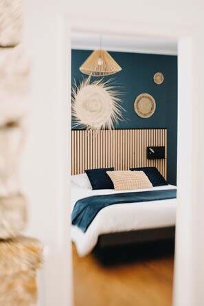 4 Schlafzimmer, Schreibtisch, Bügeleisen/Bügelbrett, Reisekinderbett