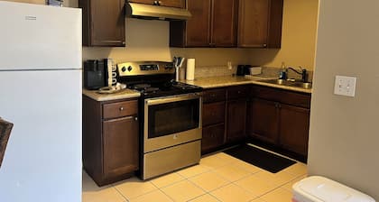 Serene 2bed/1bath condo with parking