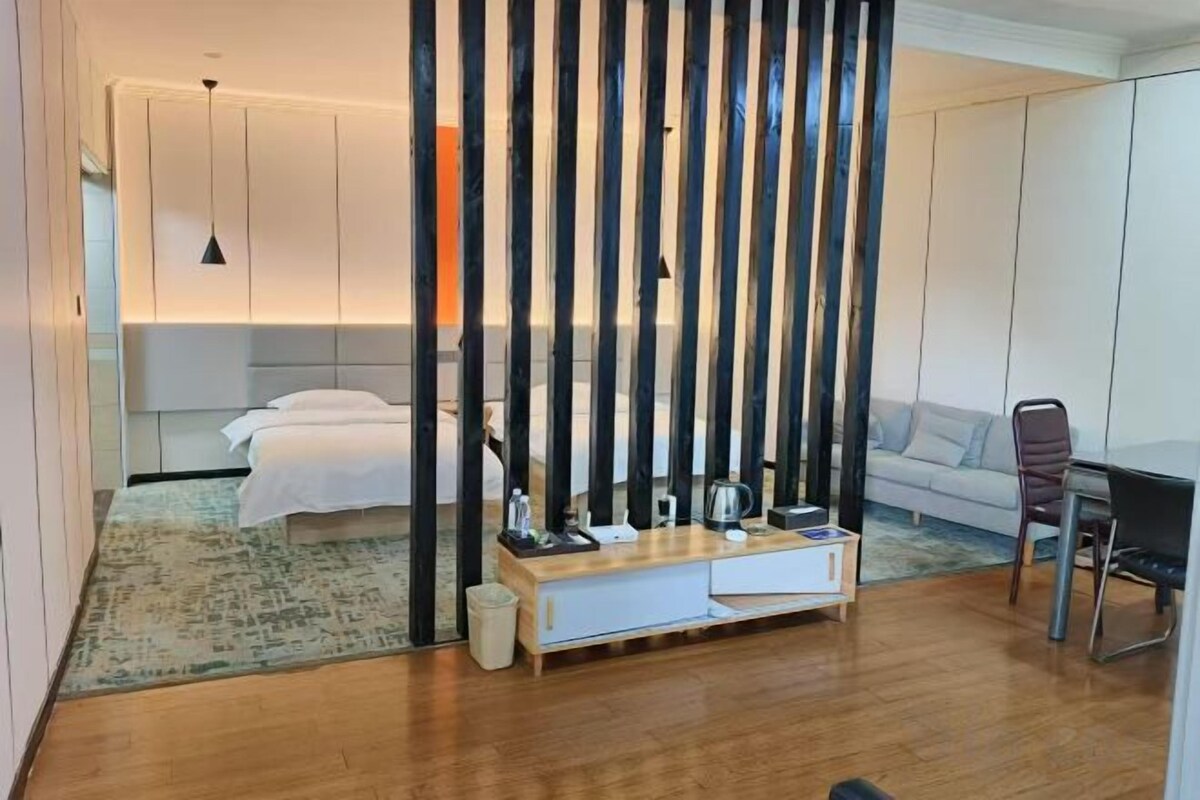 Twin Room (With Mahjong)