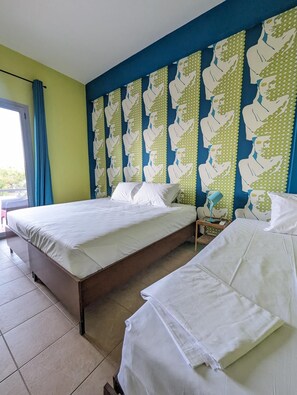 1 habitación, tabla de planchar con plancha, wifi gratis y ropa de cama 